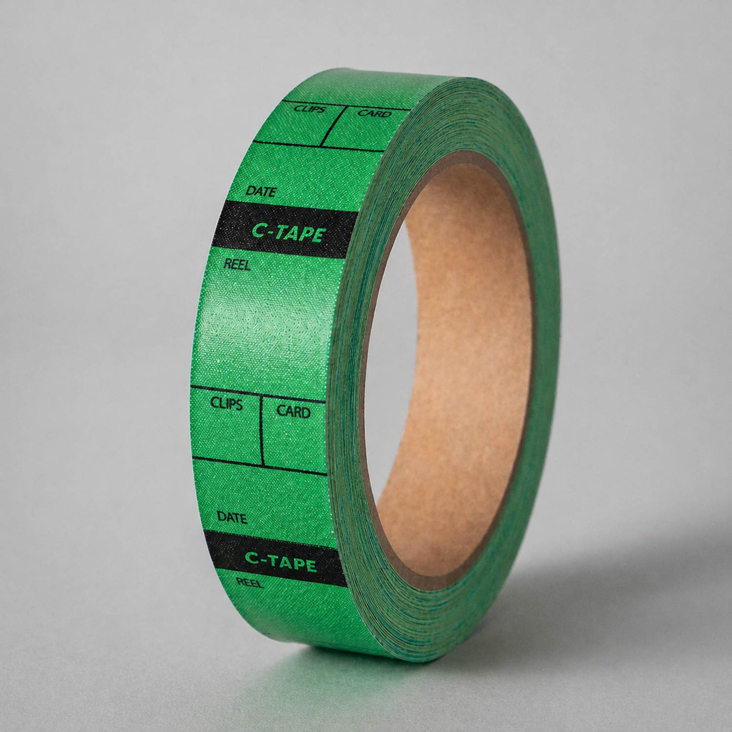Grünes C-Tape DIT Klebeband von setbedarf, 25 mm breit und 15 m lang, auf Rolle für professionelle Verpackungszwecke.