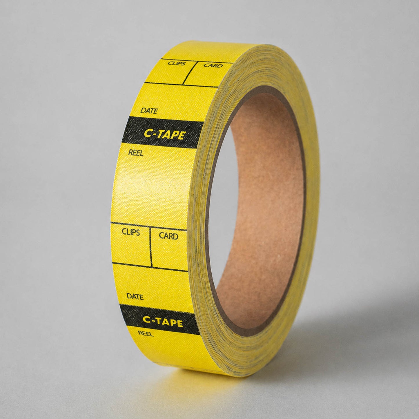 Gelbes C-Tape DIT Klebeband von setbedarf, 25mm breit und 15m lang, auf Rolle sichtbar, ideal für professionelle Anwendungen