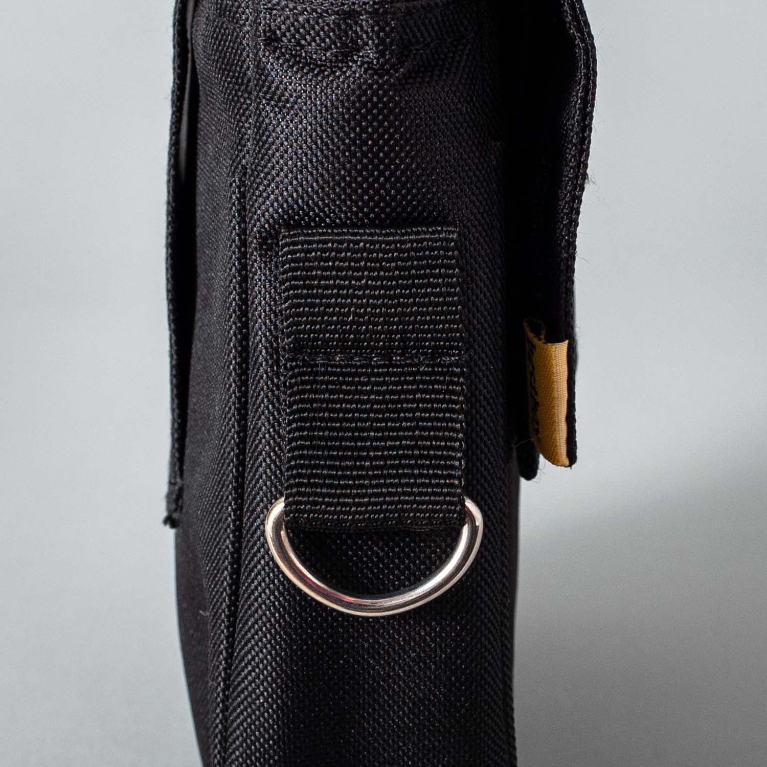 Gürteltasche Little Joe von Bestboy, braune Leder-Optik, mit Reißverschluss und verstellbarem Gürtel, auf weißem Hintergrund.