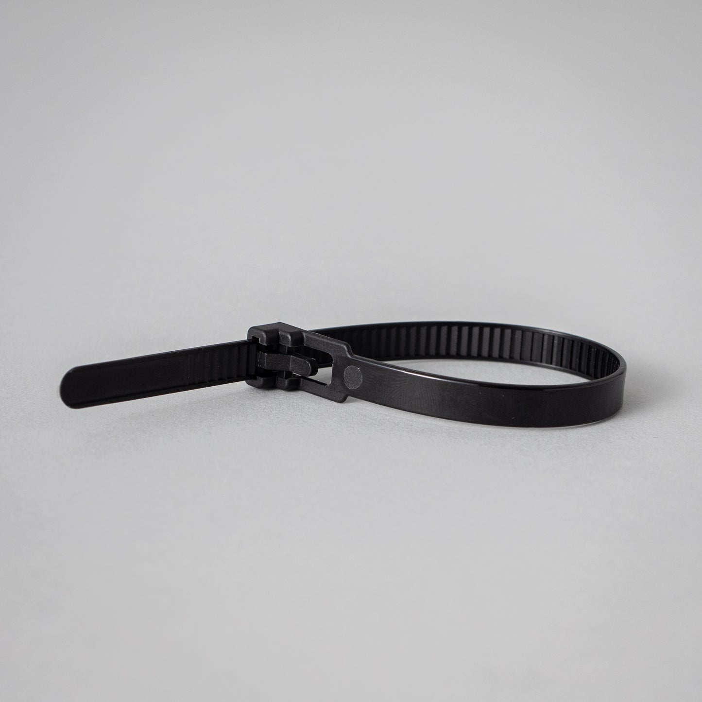 Wiederverschließbare Kabelbinder 200 × 7,4 mm – 10 Stück